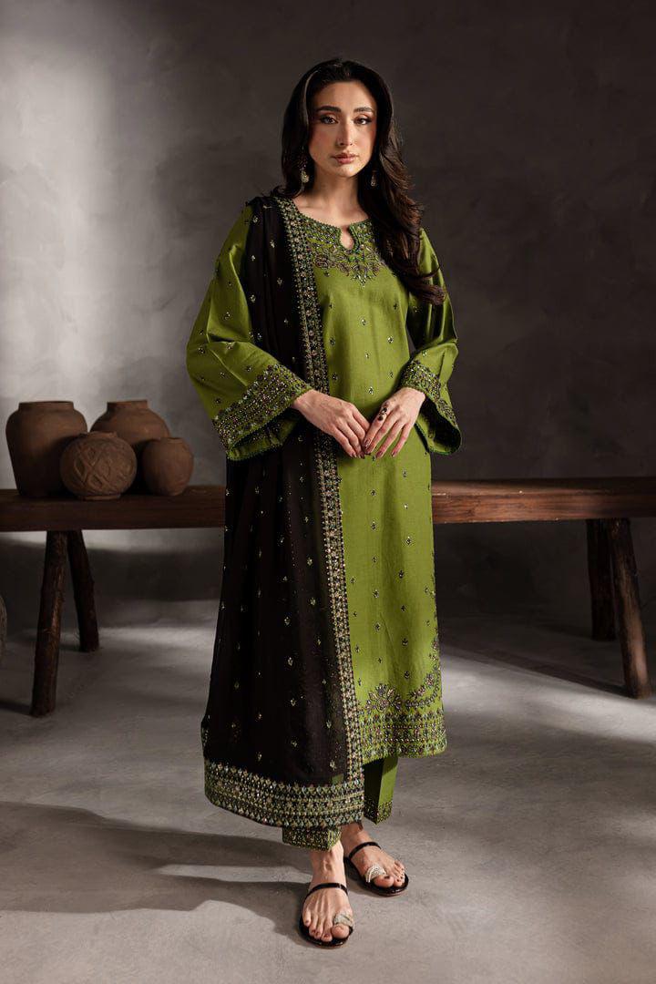 Ezzah Embroidered 3-piece set