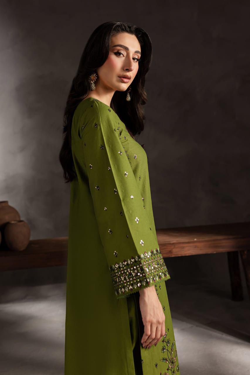 Ezzah Embroidered 3-piece set