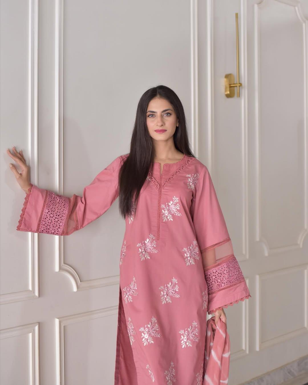 Hooriya Embroidered Co-Ord Set