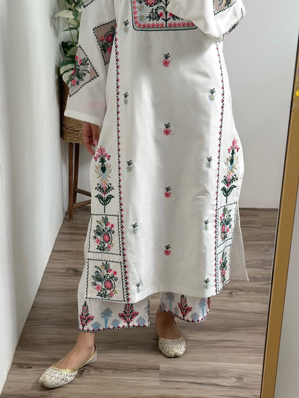 Naaz Embroidered 2PC